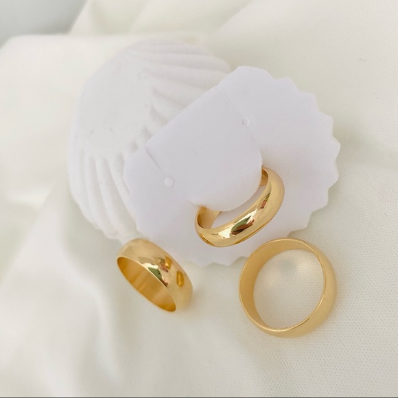 Thick Band Ring - Picture 5 of 10